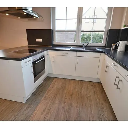 Pameebo 1 Comfortable * Altenkirchen (Mecklenburg-Vorpommern)