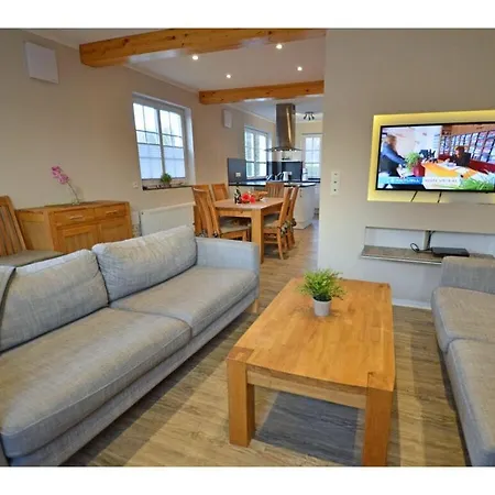 Pameebo 1 Comfortable Hébergement de vacances Altenkirchen (Mecklenburg-Vorpommern)